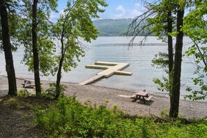 Beach - Ptarmigan Condo with Community Amenities and Shared Lake Access (Whitefish)
