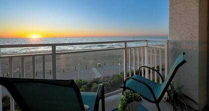 Beachfront oasis right on the boardwalk! 2Bed 2Bathroom
