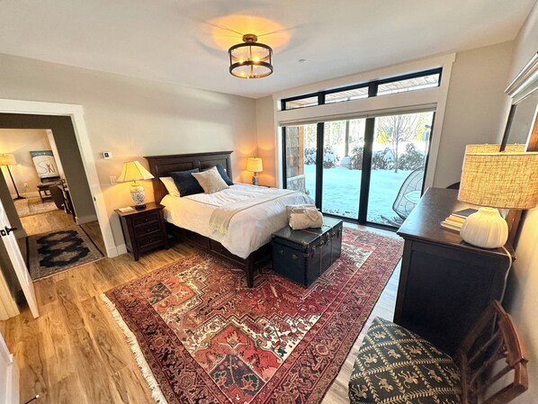 2 bedrooms, travel cot, free WiFi, bed sheets