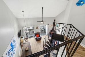 Televisión y reproductor de DVD 