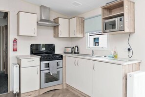 House, 3 Bedrooms, Accessible, Smoking | Interior - Family Caravan - Sleeps 8 - Walk to the (Prestonpans)