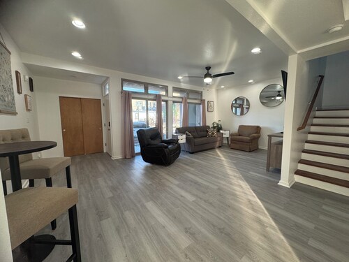 3-Bedroom Townhome - Barelas Charmer