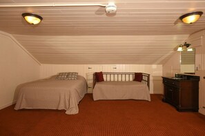 Cuna de viaje, wifi gratis y ropa de cama 