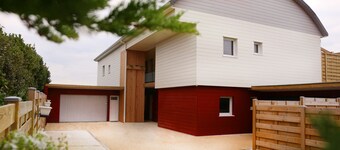 Double room, quiet with view, 2 km from the sea