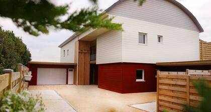 Double room, quiet with view, 2 km from the sea