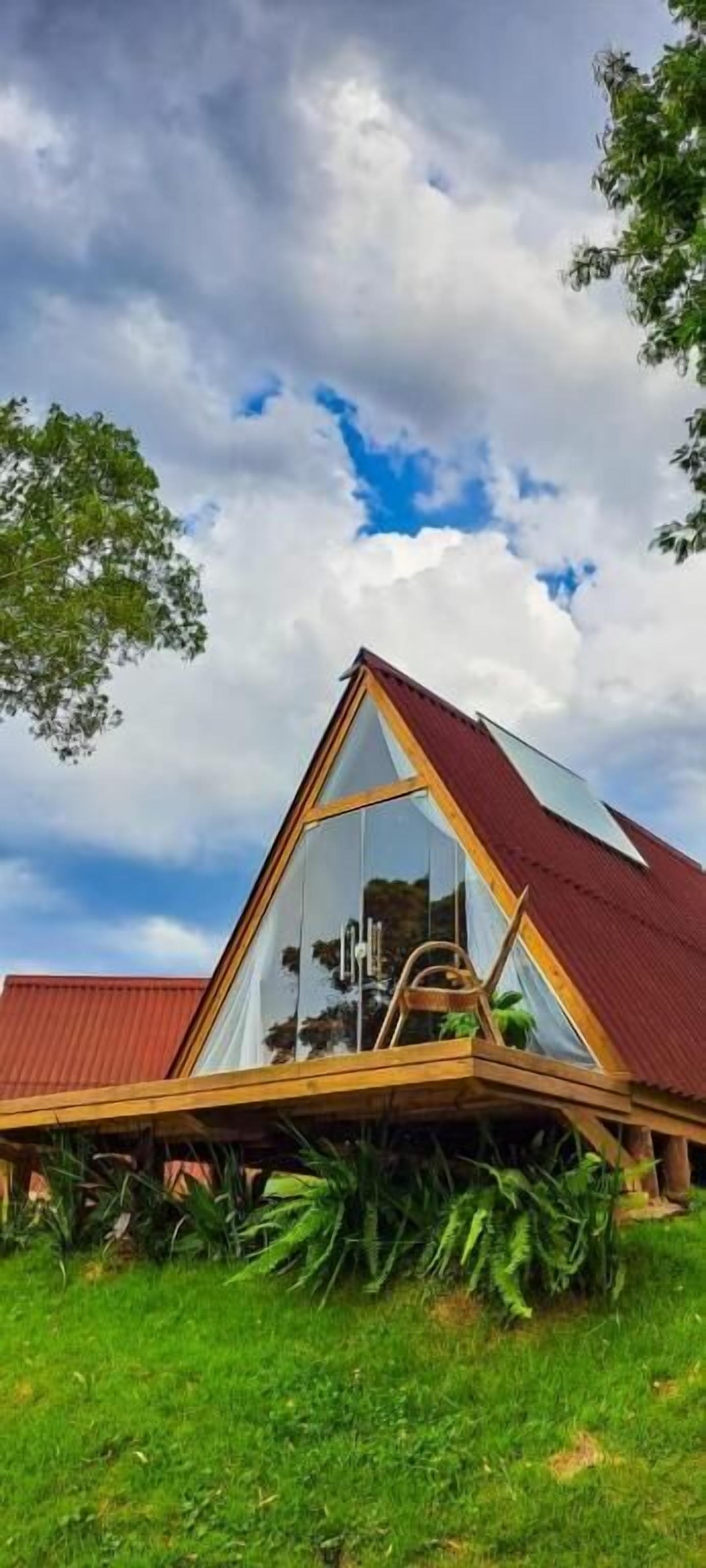 Standard-chalet, tupakointi kielletty, näköala uima-altaalle | Ulkopuoli