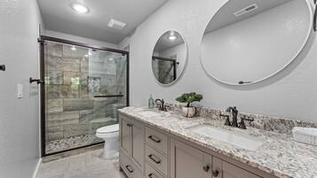 Shower, towels
