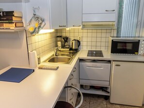 Fridge, microwave, dishwasher, cookware/dishes/utensils - Korpilammenhuvilat 7a by Interhome (Espoo)