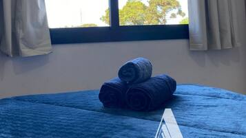 Apartamento conforto | Ferros/tábuas de passar roupa, Wi-Fi de cortesia
