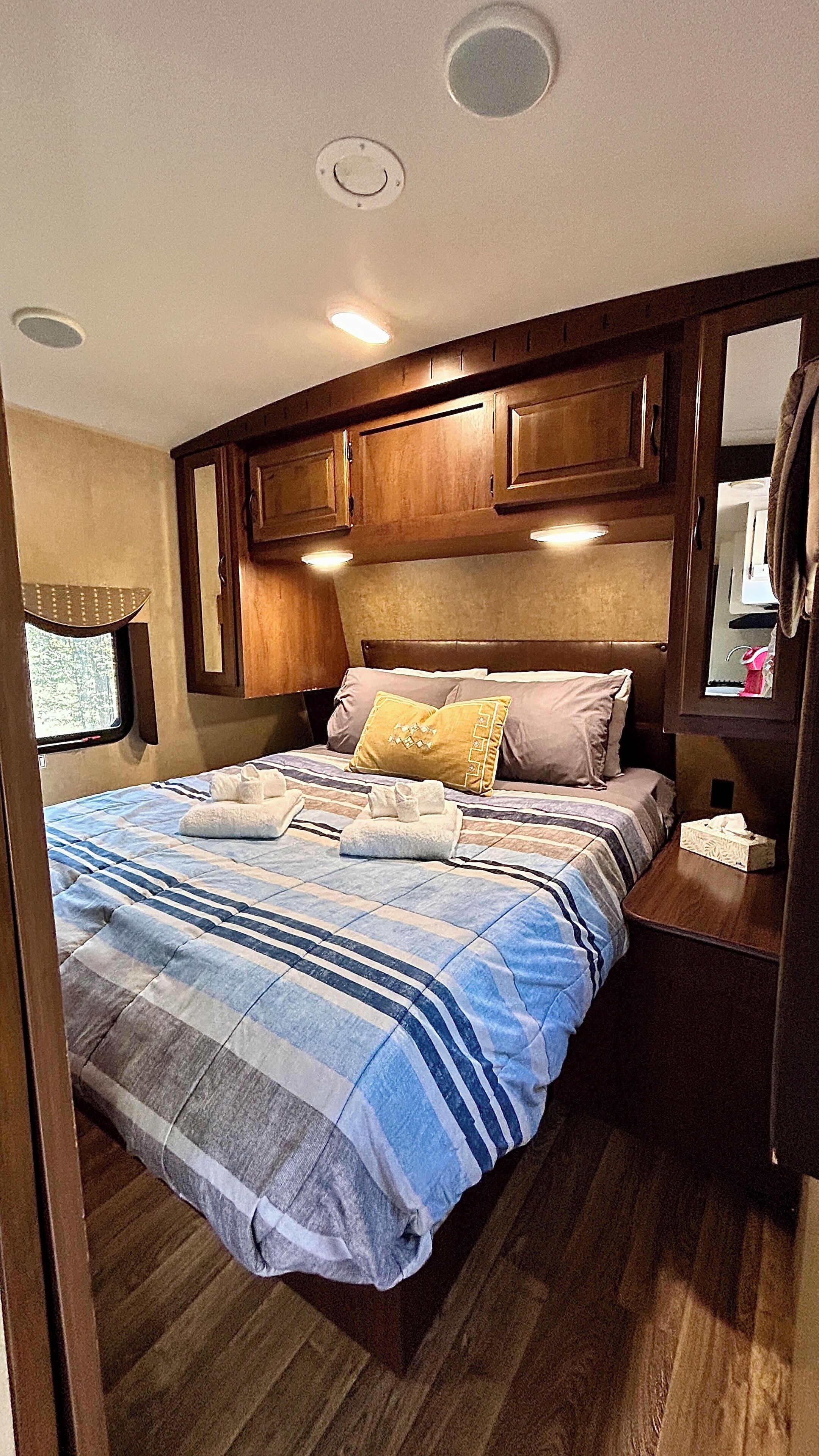 Fer et planche à repasser, Wi-Fi, literie fournie