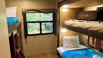 2 chambres, fer et planche Ă repasser, Wi-Fi, draps fournis