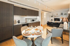 Dining - High end at King's Cross safe and secure (London)