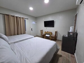 Iron/ironing board, WiFi, bed sheets - Cozy 1-bedroom with two queen bed lodge in enchanting Nahuizalco with AC (Nahuizalco)