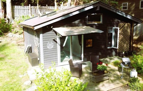 Snugglers Cottage - Snug Cove - Bowen Island