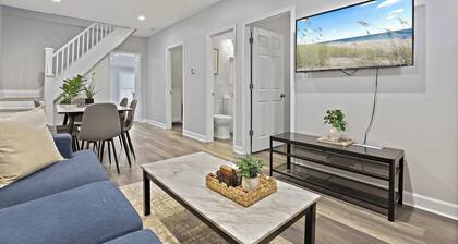 Spacious 5BR 2BA Berwyn Home