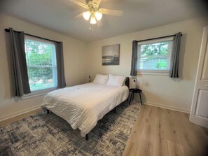 4 bedrooms, WiFi, bed sheets