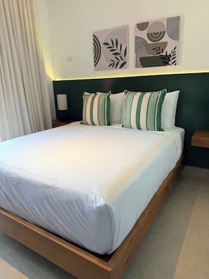 City Room, 1 Queen Bed, Balcony, Courtyard View | In-room safe, individually decorated, desk, blackout drapes - PF Hotel (Puerto Plata)