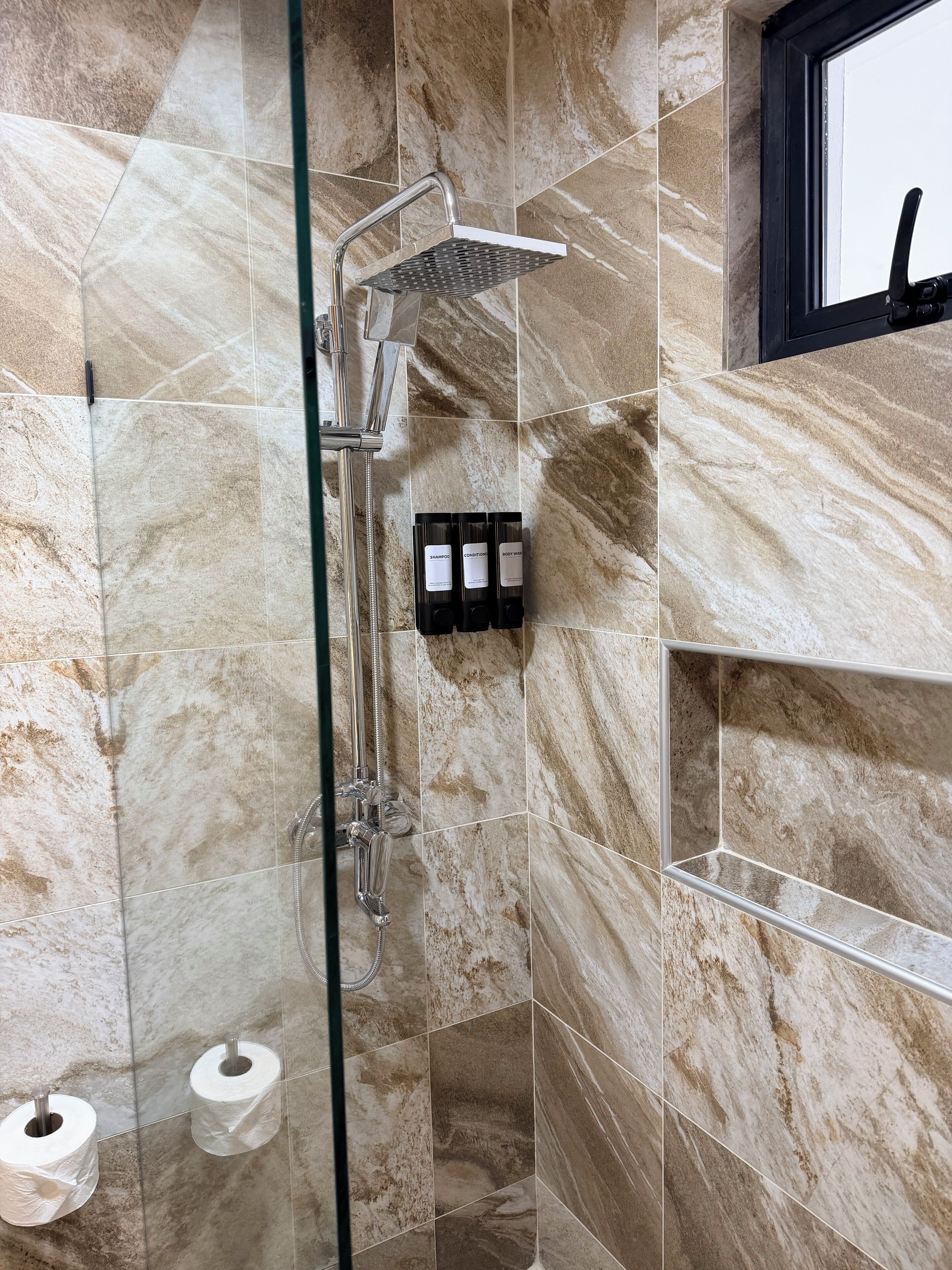 Comfort Room, Balcony, Partial Sea View | Bathroom