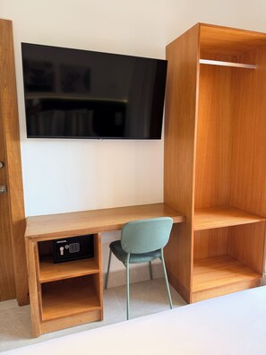 Comfort Room, Balcony, Partial Sea View | Interior - PF Hotel (Puerto Plata)