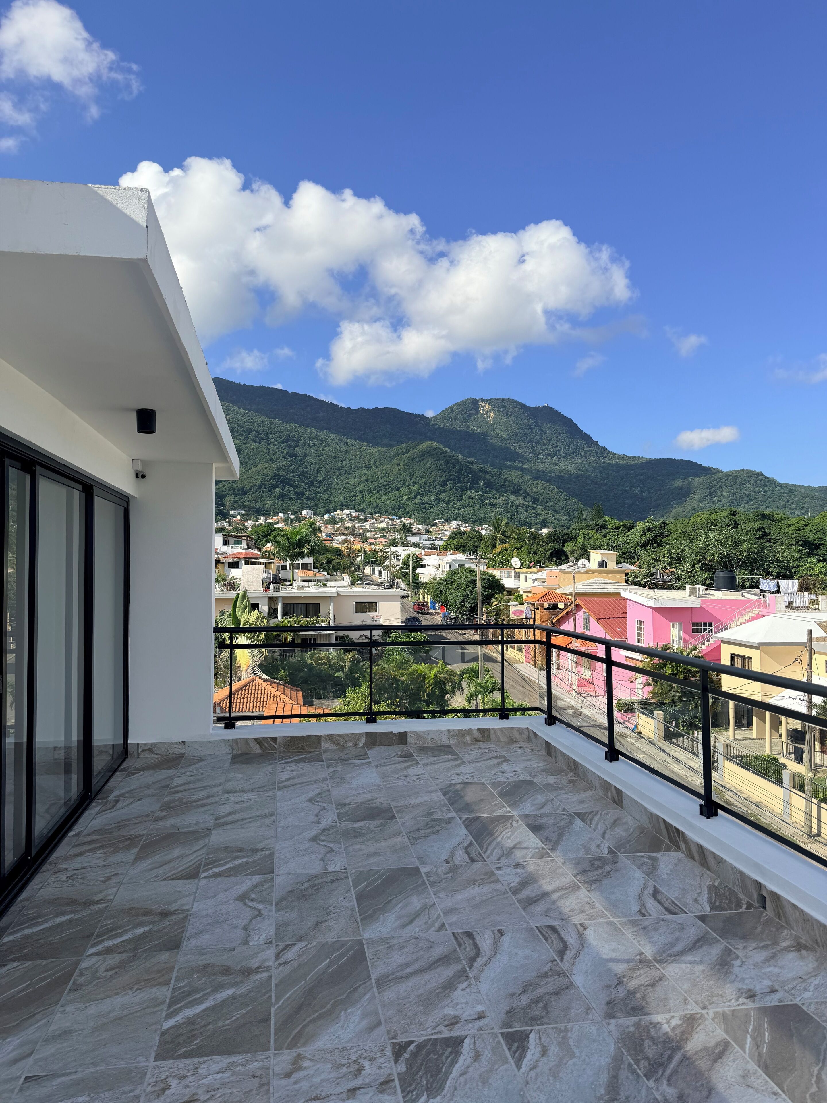 Rom – city, 1 queensize-seng, balkong, bakgårdsutsikt | Overnattingsstedets uteområder