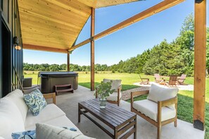 Terrace/patio - Hawthorn House (Springfield)