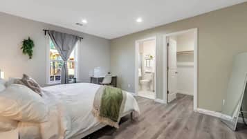 Bureau, fer et planche Ă repasser, Wi-Fi