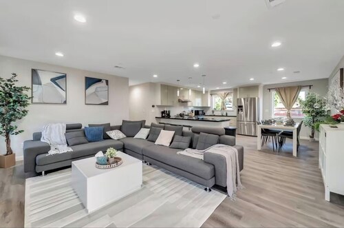 Spacious 6Bd/5Bath Willow Glen San Jose