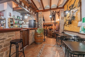 Bar (on property) - Casa Rural Teresa (Libros)