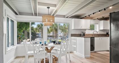 7 bedroom waterfront home! Dock slip included &Paddleboards, Kayaks, Firepits