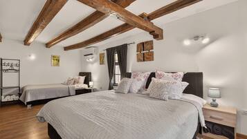 2 bedrooms, iron/ironing board, travel crib, free WiFi