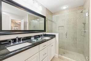Shower, hair dryer, towels, shampoo - Walk to Beach, Private Pool Onsite Sleeps 12 (Hilton Head Island)