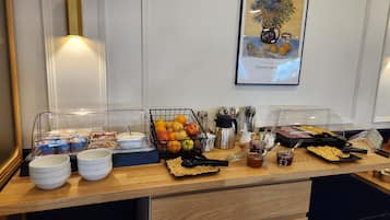 Déjeuner et dîner servis sur place