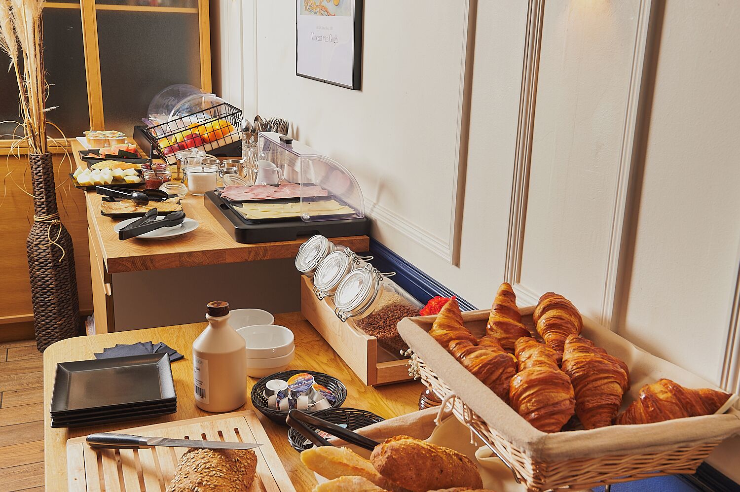 Daily buffet breakfast for a fee