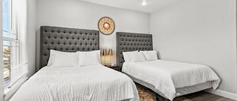 4 habitaciones, escritorio, tabla de planchar con plancha y wifi gratis