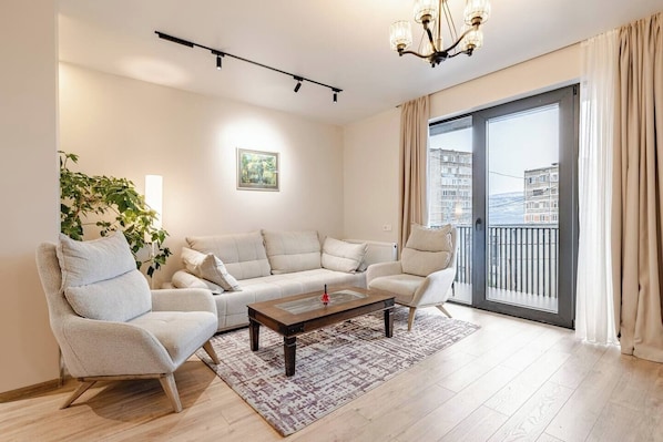 Smart TV y chimenea