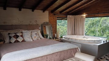 Chalé luxo, banheira de hidromassagem, vista para a montanha | Roupas de cama premium, individualmente decorados