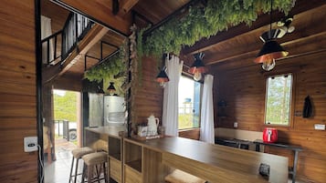 Deluxe chalet, bubbelbad, uitzicht op bergen | Interieur