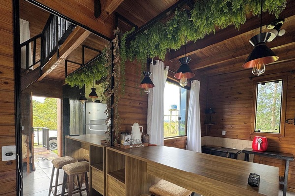 Deluxe Chalet, Jetted Tub, Mountain View | Interior