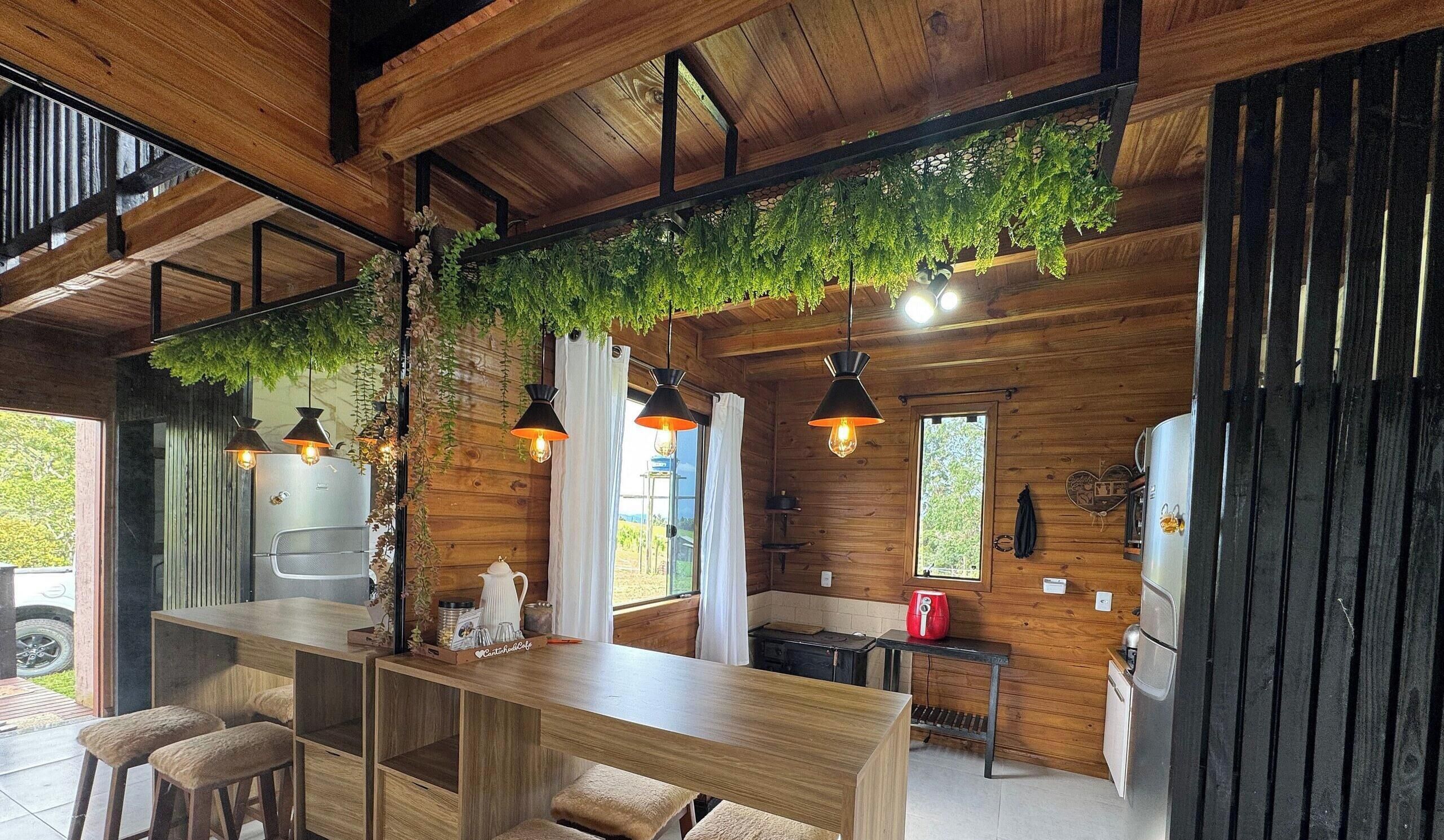 デラックス シャレー ジェットバス マウンテンビュー | リビング エリア | 40 インチのテレビ (デジタル放送視聴  可)