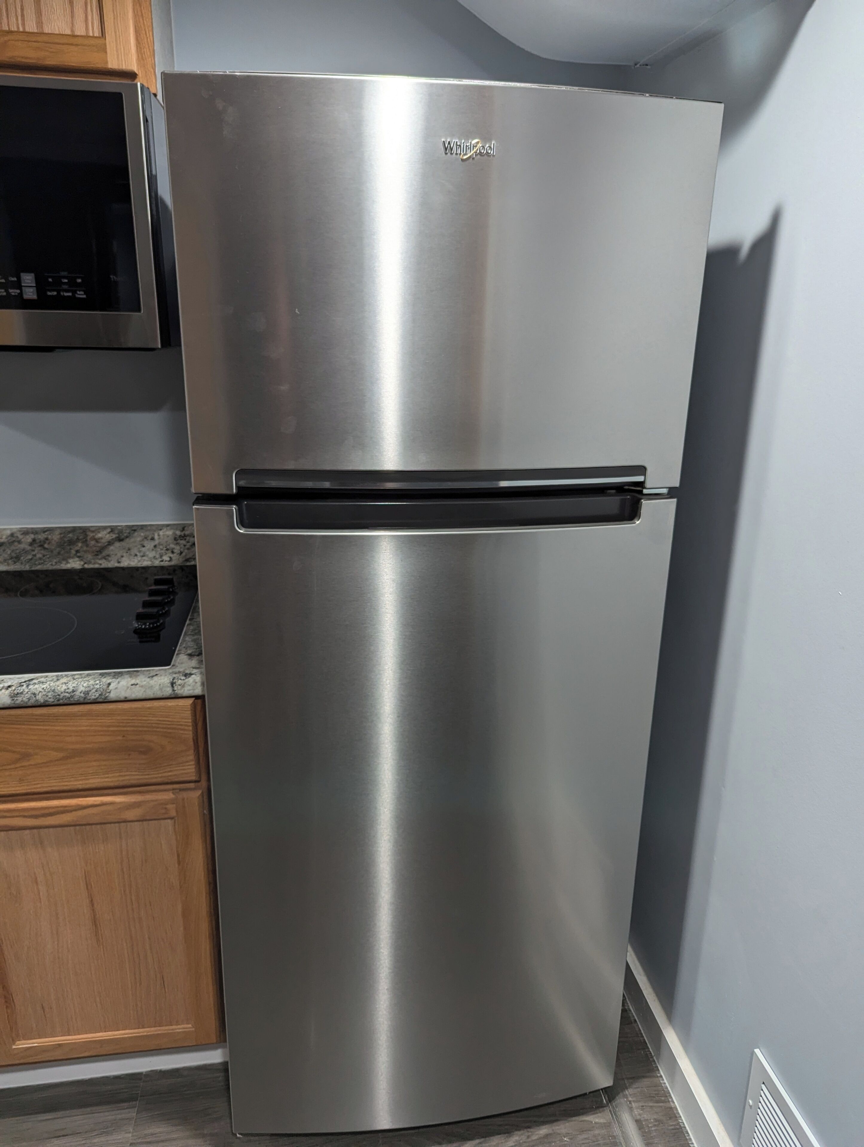 Micro-ondes, four, plaque de cuisson, lave-vaisselle