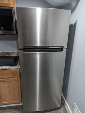 Mikrowelle, Ofen, Herdplatte, Geschirrspüler