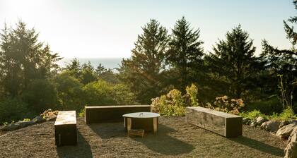 North Cape Dome - Sleeps 2 - w/SHARED Luxury Bathhouse Access