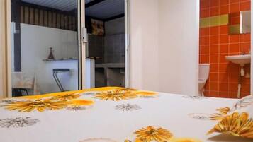 1 Schlafzimmer, WLAN, BettwÀsche