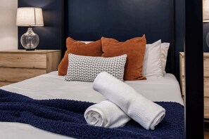 5 Schlafzimmer, Bügeleisen/Bügelbrett, WLAN, Bettwäsche