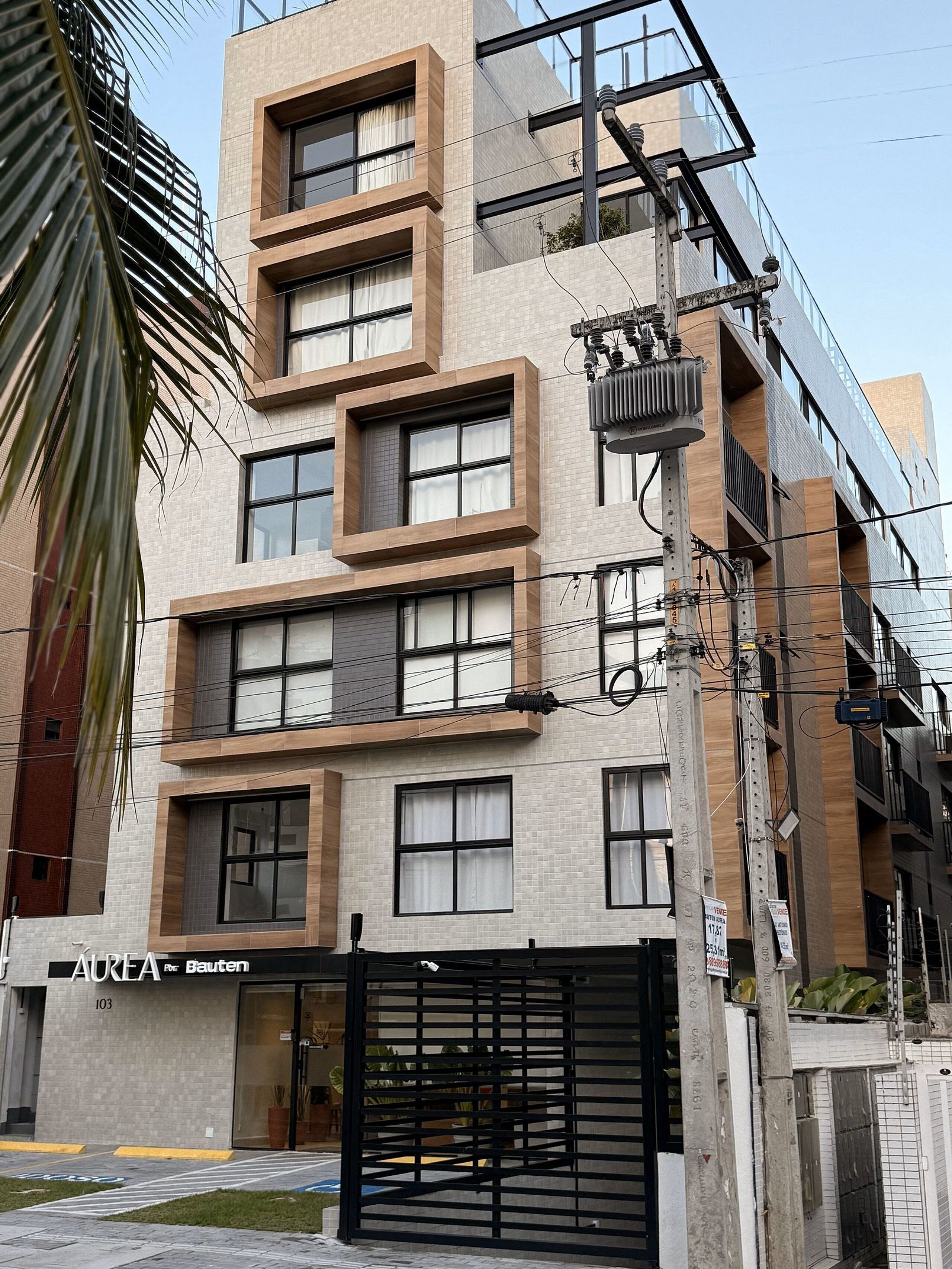 Basic Studio | Exterior