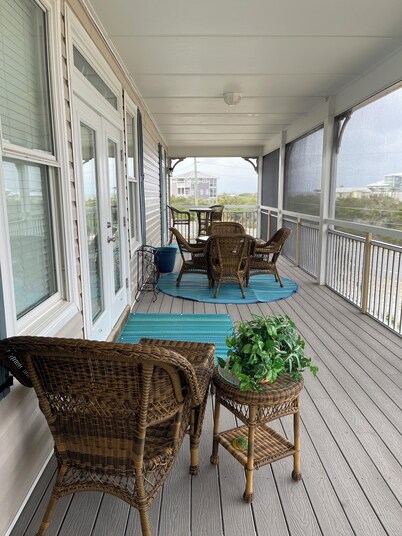 Resting Beach Face - Where Bay & Beach Dreams Meet!