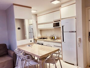 Mikrobølgeovn, ovn og kokeplater