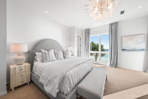 4 bedrooms, free WiFi, bed sheets