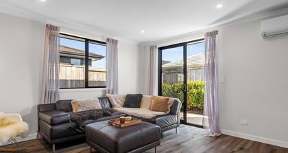 Coastal Chic - Papamoa Holiday Home