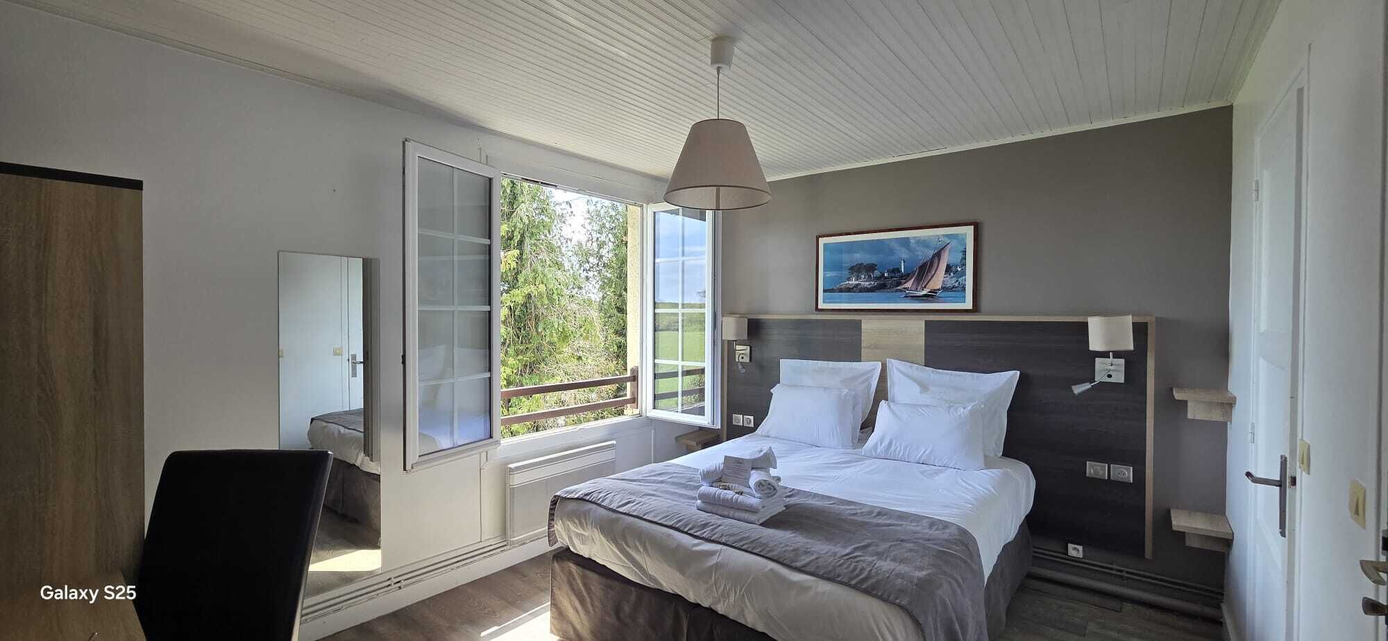 Quarto casal clássico, vista para o jardim | Wi-Fi de cortesia